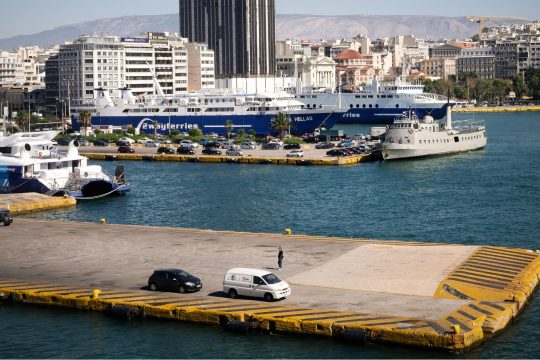 Αυξημένη κίνηση στα λιμάνια για το τριήμερο